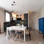 Spaces Seaside Flat- 4 Bedroom, 2 Bathroom, Terrace, Near * Sitges