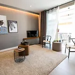 Apartament Spaces Seaside Flat- 4 Bedroom, 2 Bathroom, Terrace, Near *