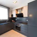 Spaces Seaside Flat- 4 Bedroom, 2 Bathroom, Terrace, Near Apartament Sitges