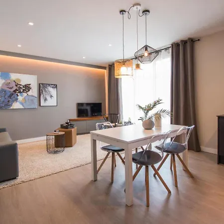 Apartmán Spaces Seaside Flat- 4 Bedroom, 2 Bathroom, Terrace, Near