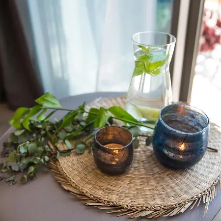 Apartment Spaces Seaside Flat- 4 Bedroom, 2 Bathroom, Terrace, Near