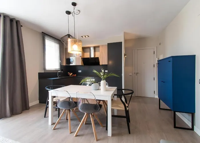 Spaces Seaside Flat- 4 Bedroom, 2 Bathroom, Terrace, Near * Sitges