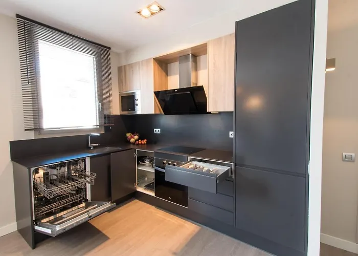 Spaces Seaside Flat- 4 Bedroom, 2 Bathroom, Terrace, Near Sitges