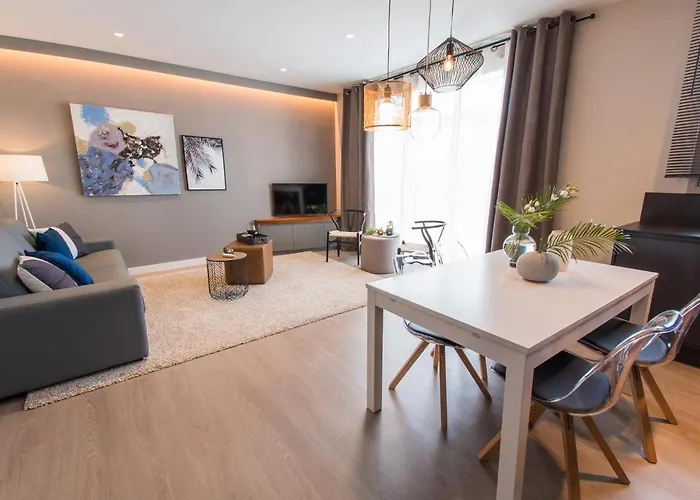 Spaces Seaside Flat- 4 Bedroom, 2 Bathroom, Terrace, Near Apartamento Sitges