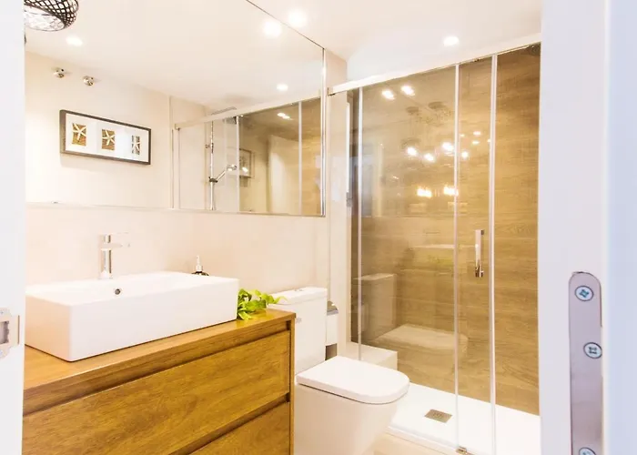 Spaces Seaside Flat- 4 Bedroom, 2 Bathroom, Terrace, Near