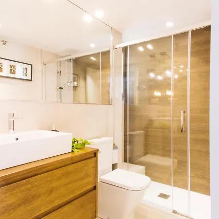 Spaces Seaside Flat- 4 Bedroom, 2 Bathroom, Terrace, Near